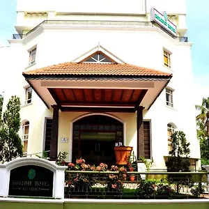 Holiday Hotel India